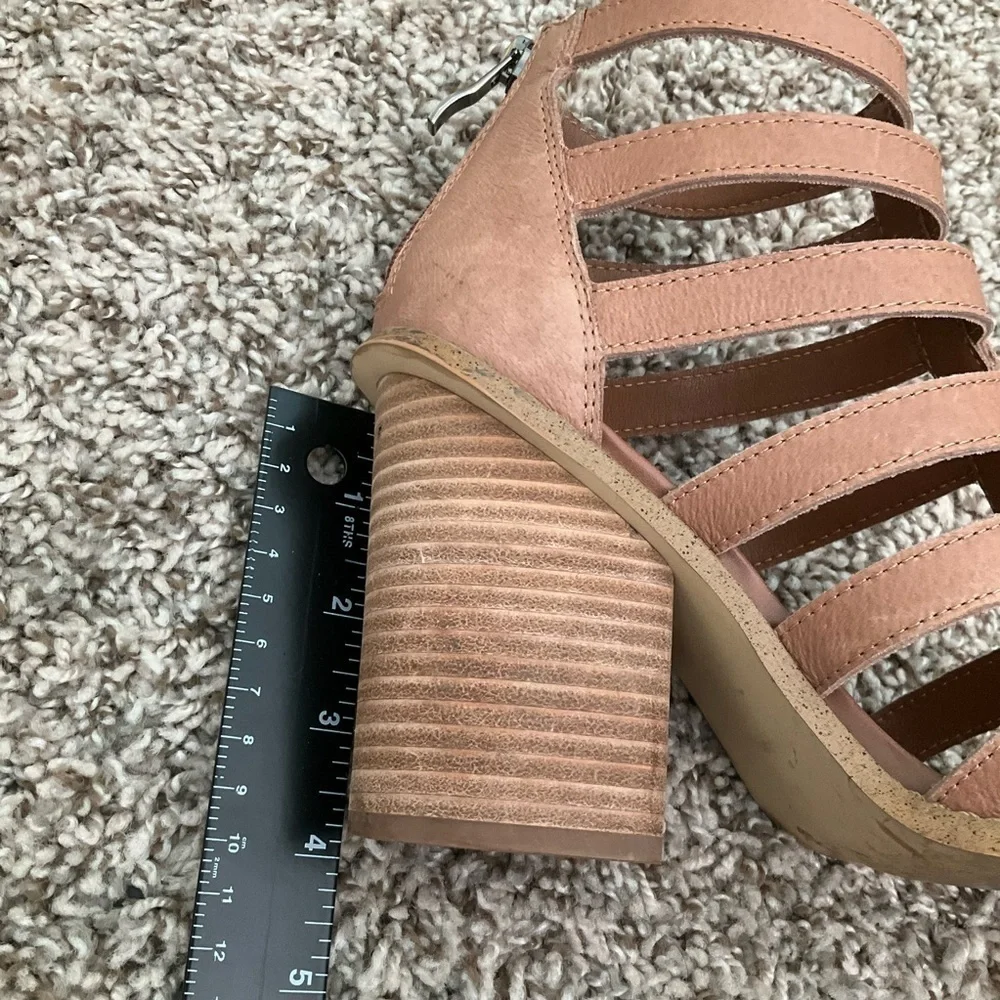 Steve Madden Heeled Strappy Sandals Size 7.5